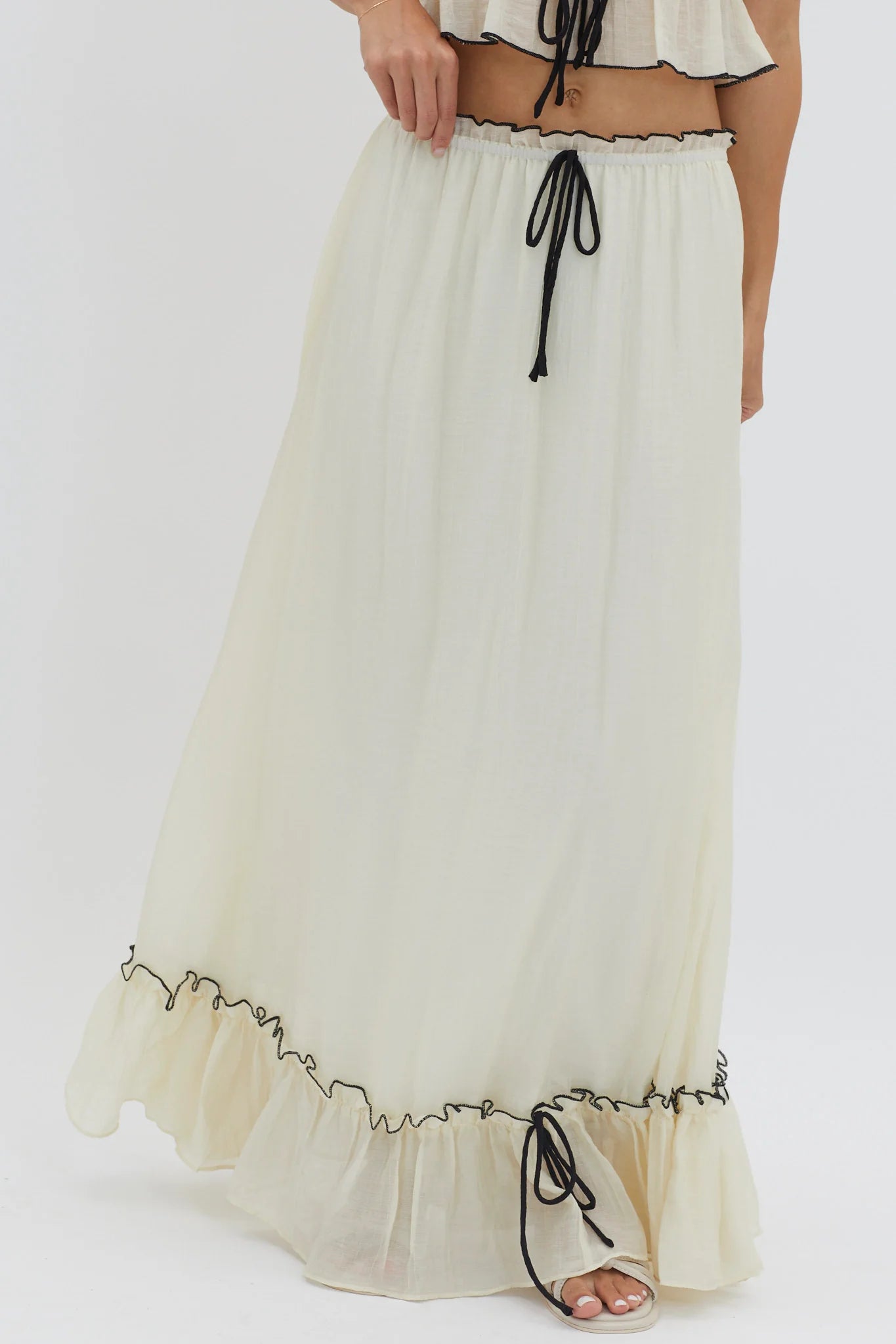 VISTAGOOD Creamy Dream Tie Skirt