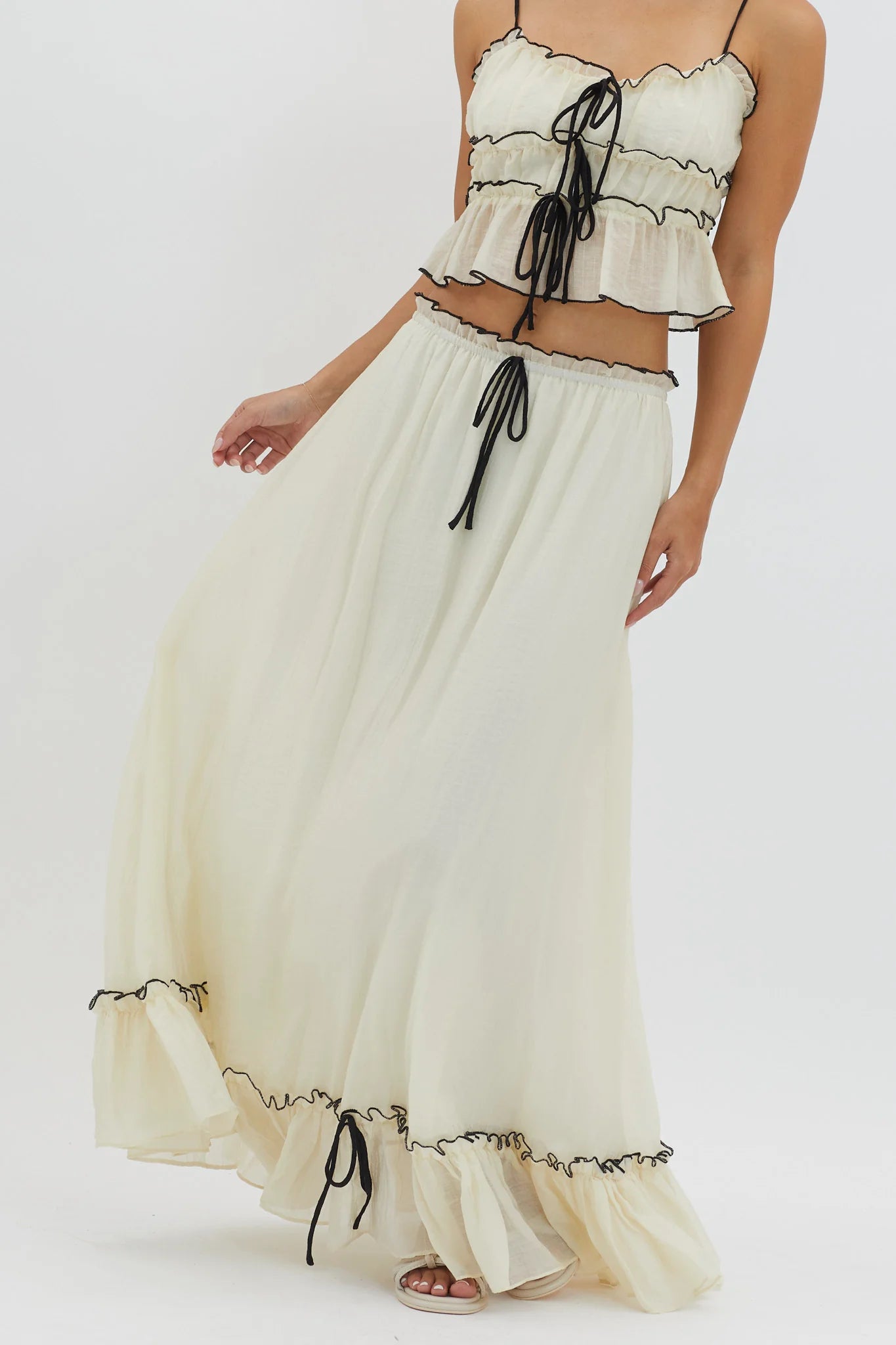 VISTAGOOD Creamy Dream Tie Skirt